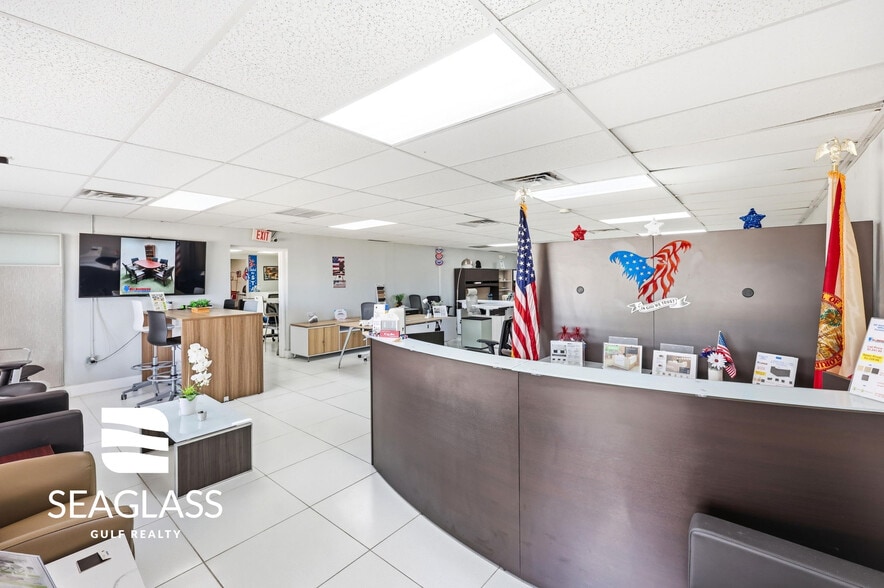 More Photos Of 2730 Fowler St, Fort Myers Freestanding For Sale