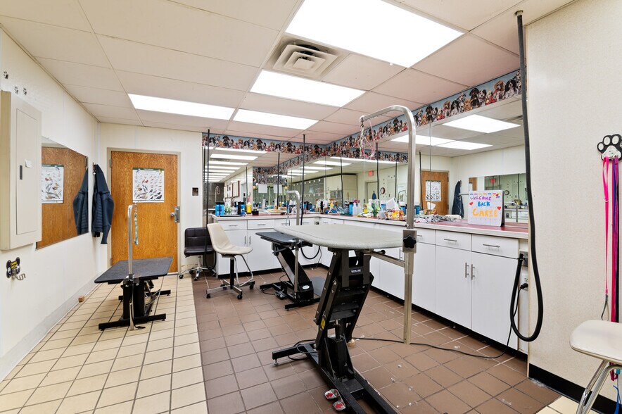 More Photos Of 2543 Babcock Rd, Green Bay Freestanding For Sale