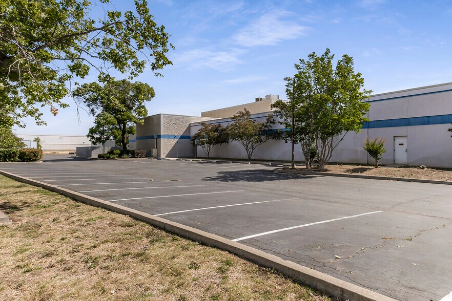 More Photos Of 400 E Park Ave, Chico Office For Sale