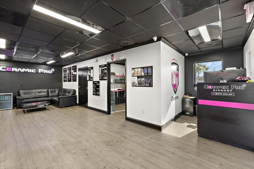 More Photos Of 270 Us Highway 321 NW, Hickory Auto Repair For Sale