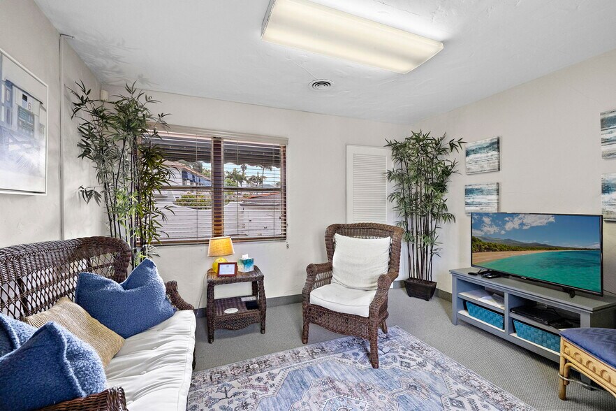 More Photos Of 415 N El Camino Real, San Clemente Office For Sale