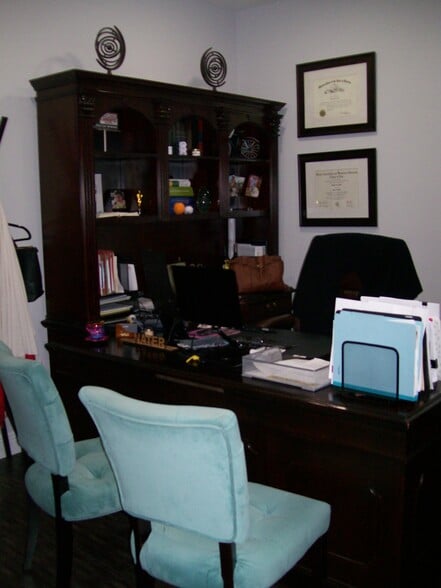 More Photos Of 337 N Fern Creek Ave, Orlando Office For Sale