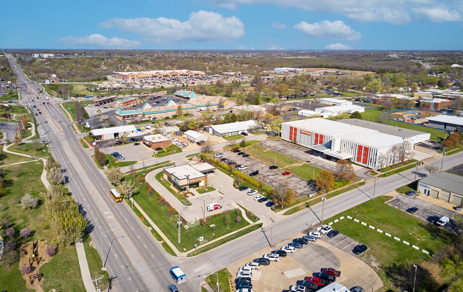 More Photos Of 225 N Monroe St, Olathe Self Storage For Sale