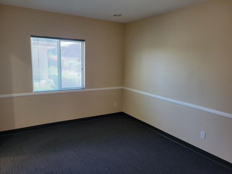 More Photos Of 16801 Van Buren Blvd, Riverside Unknown For Lease