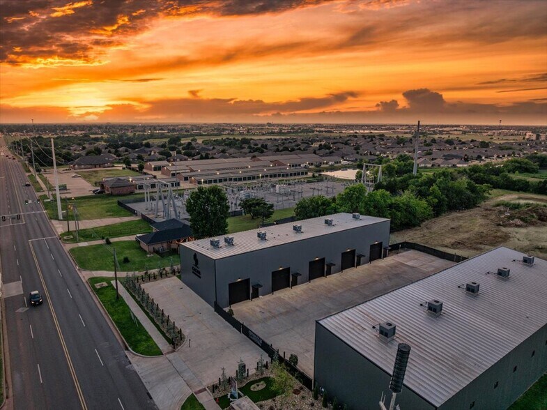 More Photos Of 1229 NW 122nd St, Oklahoma City Light Manufacturing For Sale