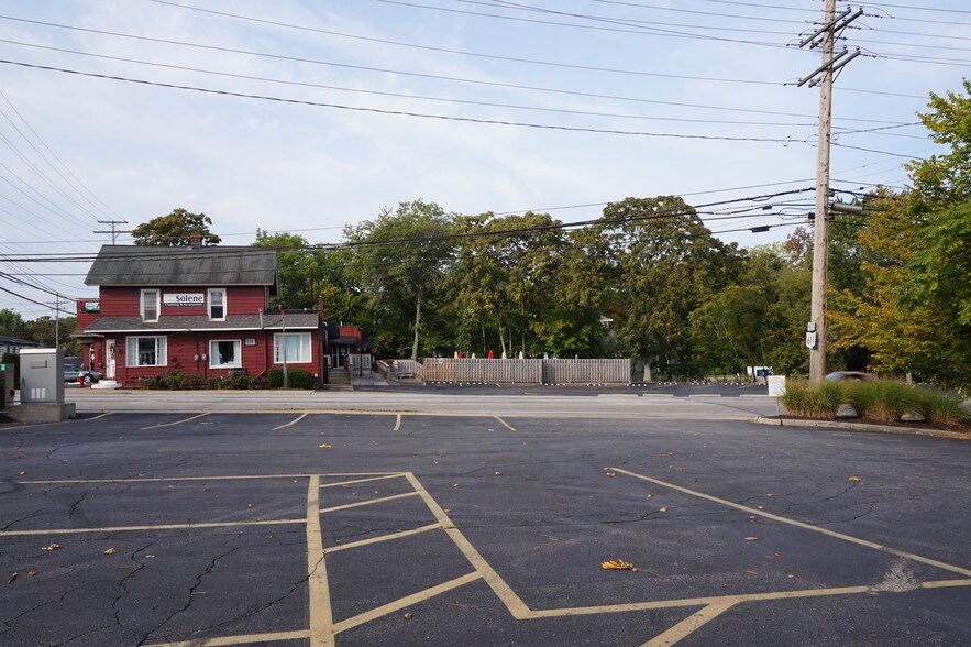 More Photos Of 37000-37040 Detroit Rd, Avon Restaurant For Sale