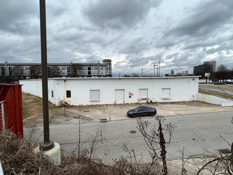 More Photos Of 517 Jones Ave NW, Atlanta Freestanding For Lease