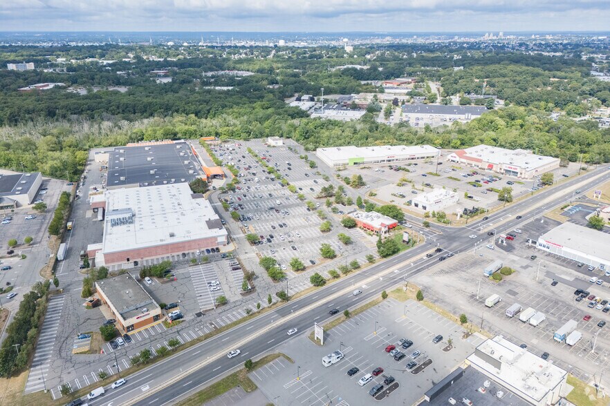More Photos Of 35 Highland Ave, Seekonk Freestanding For Lease