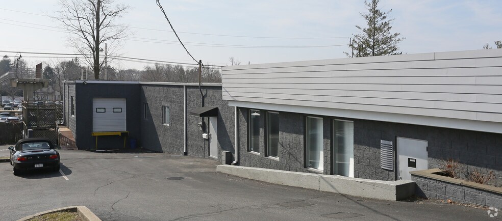 Primary Photo Of 104 Bellerose Ave, East Northport Flex For Lease