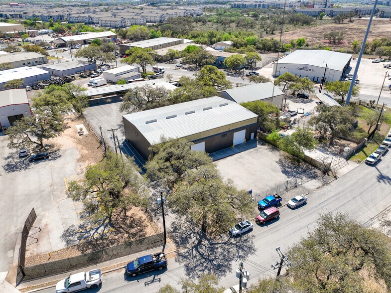 More Photos Of 15562 Capital Port Dr, San Antonio Warehouse For Lease