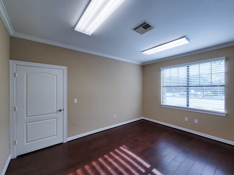 More Photos Of 4502 Riverstone Blvd, Missouri City Medical For Lease