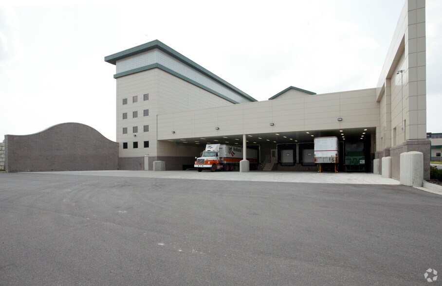 More Photos Of 3100-3102 Walker Ridge Dr NW, Grand Rapids Light Manufacturing For Lease