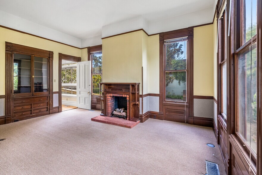 More Photos Of 603 Mission St, Santa Cruz Office For Sale