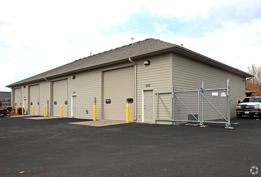 More Photos Of 2360 County Road J E, White Bear Township Light Manufacturing For Lease