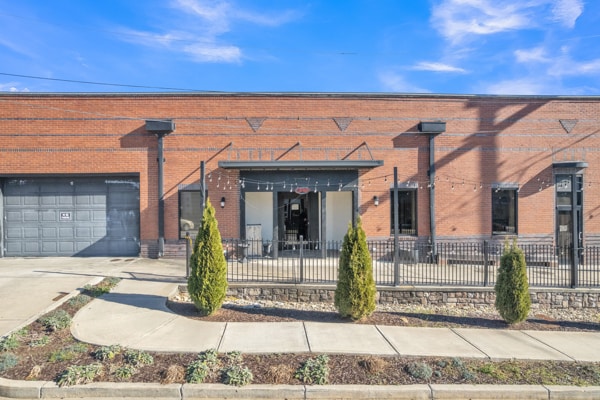 More Photos Of 33 S Carolina St, Hartwell Restaurant For Sale
