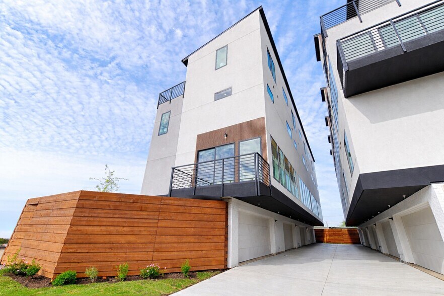 More Photos Of 4739 Gretna St, Dallas Apartments For Sale