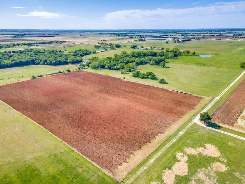 More Photos Of 1087 US Highway 377, Pilot Point Land For Sale