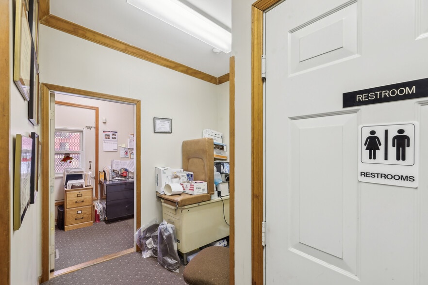 More Photos Of 135 Mamaroneck Ave, Mamaroneck Office For Sale
