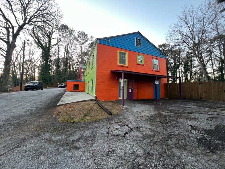 More Photos Of 2605 Campbellton Rd SW, Atlanta Daycare Center For Sale