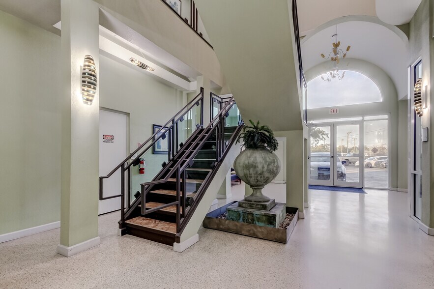 More Photos Of 2801 W Busch Blvd, Tampa Medical For Sale