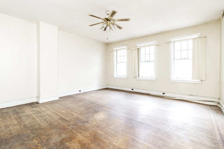 More Photos Of 2007-2011 Walnut St, Philadelphia Apartments For Sale