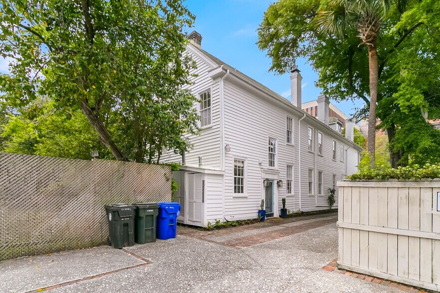 More Photos Of 184 Ashley Ave, Charleston Specialty For Sale