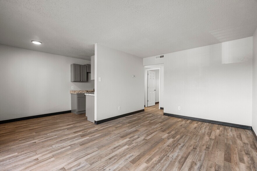 More Photos Of 1805 S Y St, Fort Smith Apartments For Sale