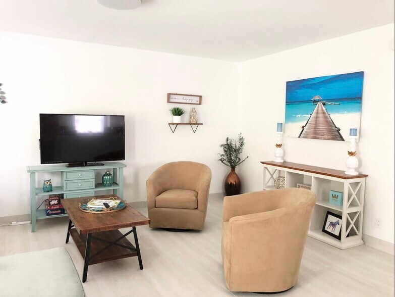More Photos Of 2638 Lake Dr, Riviera Beach Apartments For Sale
