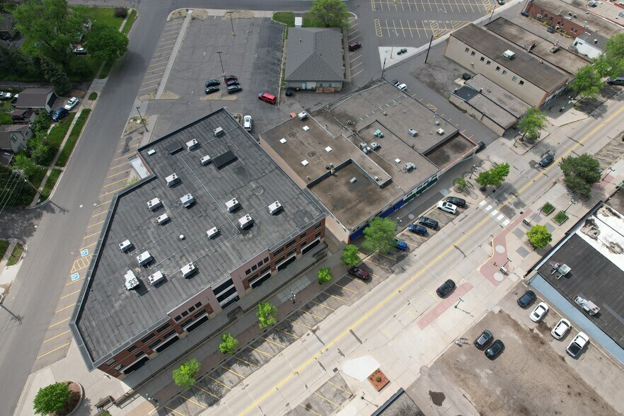 More Photos Of 2578-2580 E 7th Ave, North Saint Paul Storefront Retail Residential For Sale