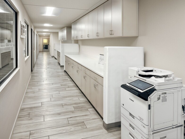 More Photos Of 6760 N Oracle Rd, Tucson Coworking Space