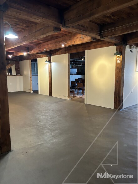 More Photos Of 715 Clinton St, Reading Light Distribution For Sale