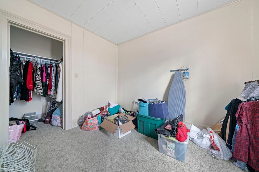 More Photos Of 208 N Walnut St, Stillman Valley General Retail For Sale