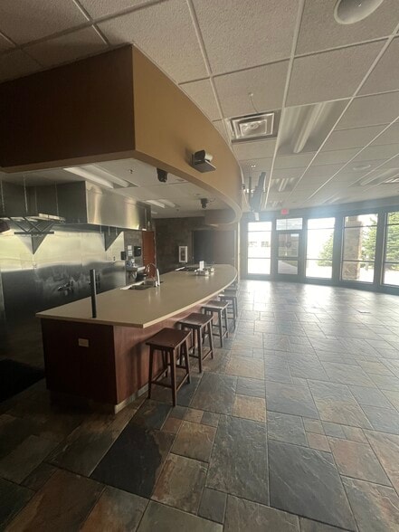 More Photos Of 4141 28th Ave S, Fargo Office For Lease