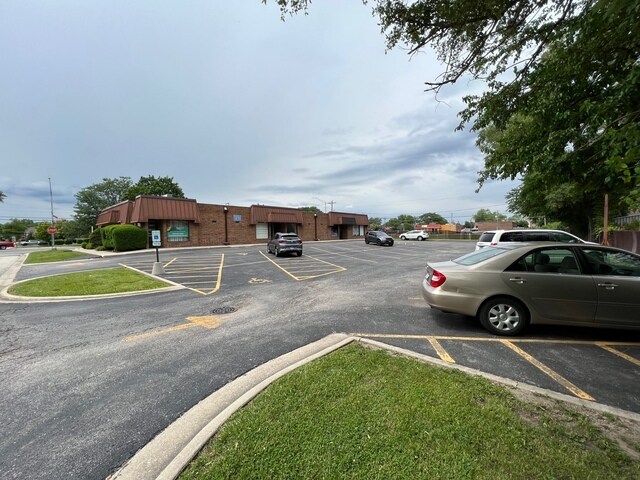 More Photos Of 9957-9959 S Roberts Rd, Palos Hills Medical For Lease