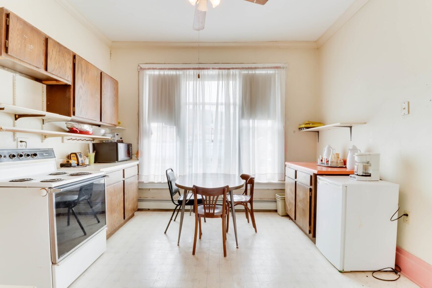 More Photos Of 400 W Victor Ave, Victor Hotel For Sale