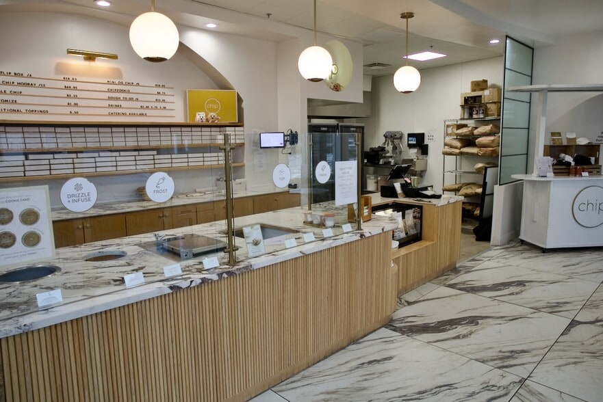 More Photos Of 25360-25366 Crenshaw Blvd, Torrance General Retail For Lease