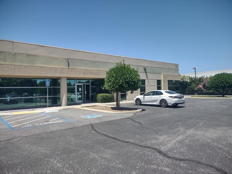 More Photos Of 235 Vineyard Ct, Morgan Hill Manufacturing For Lease