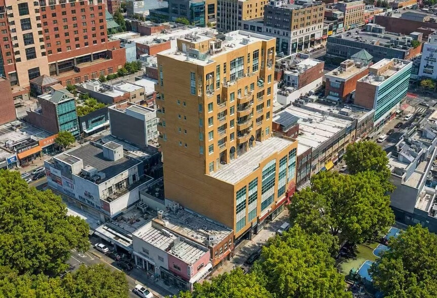 More Photos Of 13511 40th Rd, Flushing Apartments For Sale