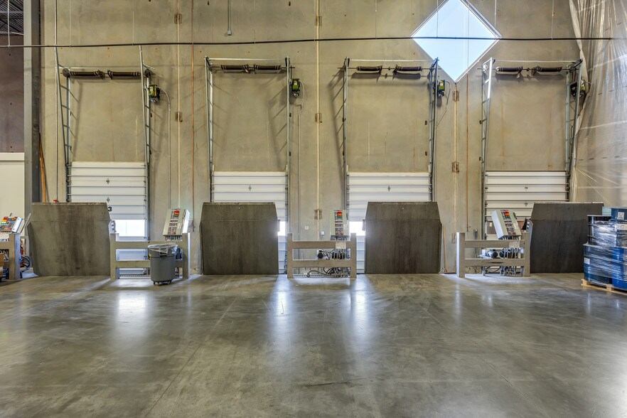 More Photos Of 530 S 2000 W, Springville Distribution For Lease