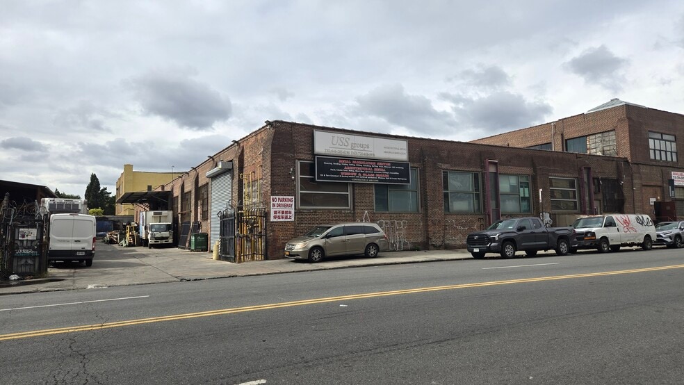 More Photos Of 307 Vandervoort Ave, Brooklyn Industrial For Lease