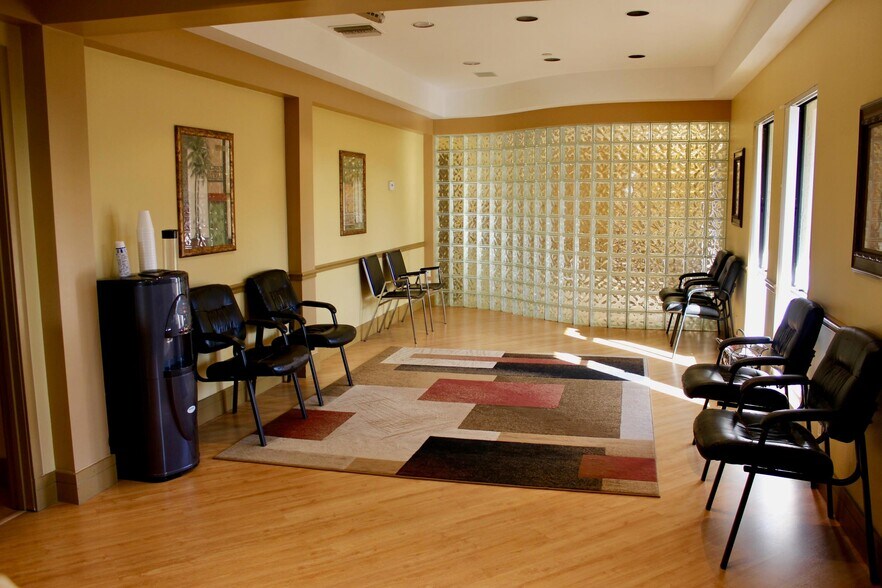 More Photos Of 3355 Burns Rd, Palm Beach Gardens Medical For Lease