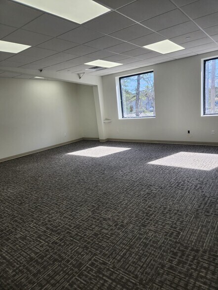 More Photos Of 1885 Swarthmore Ave, Lakewood Manufacturing For Sale