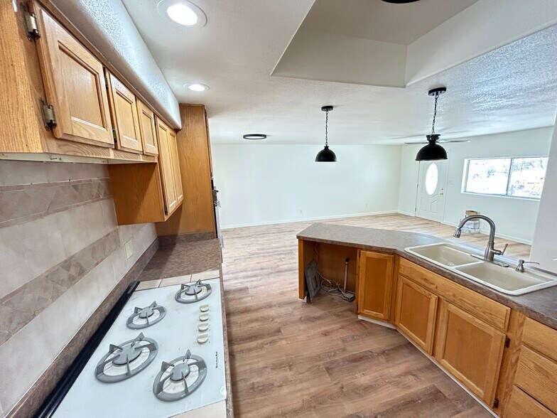 More Photos Of 717 5th St, Prescott Manufacturing For Lease