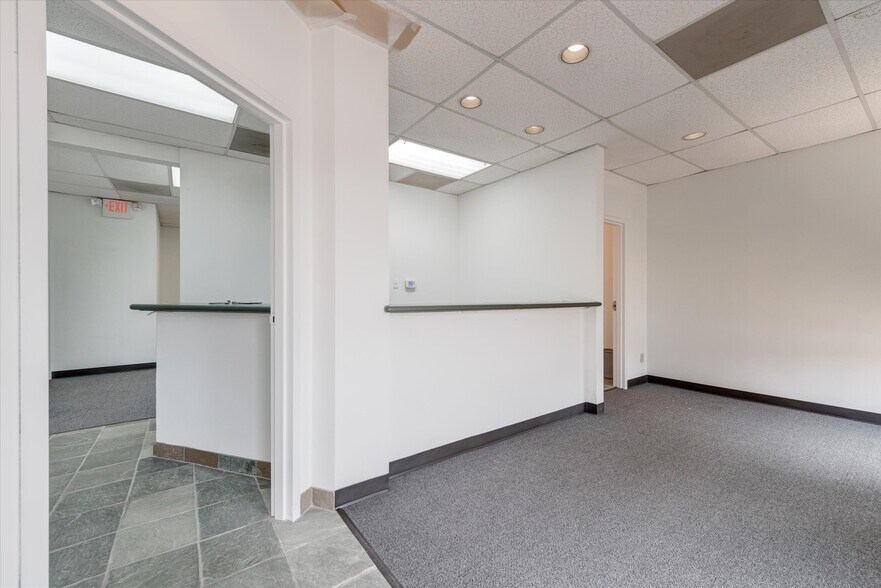 More Photos Of 2701 Osler Dr, Grand Prairie Medical For Sale