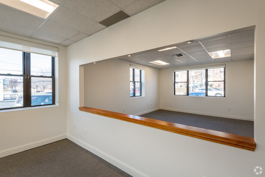More Photos Of 600 Pleasant St, Watertown Medical For Lease