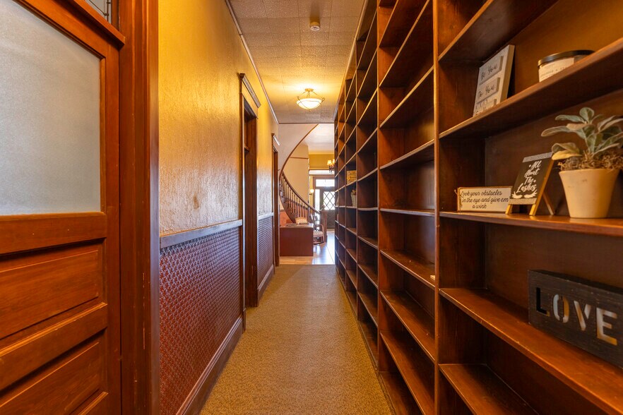 More Photos Of 1 E Apache St, Wickenburg Office For Sale