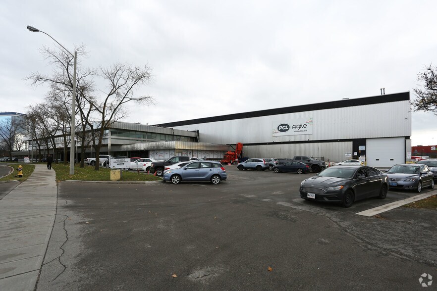 More Photos Of 161 The West Mall, Toronto Manufacturing For Lease