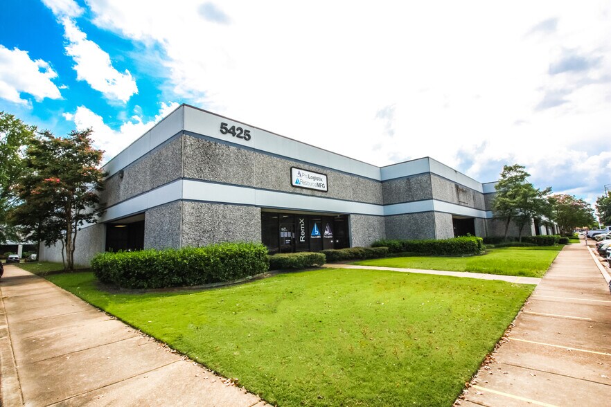 More Photos Of 5425 E Raines Rd, Memphis Light Distribution For Lease