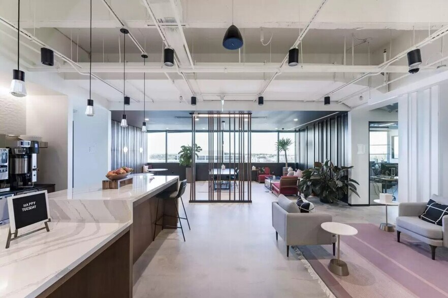 More Photos Of 7000 Central Pky NE, Atlanta Coworking Space