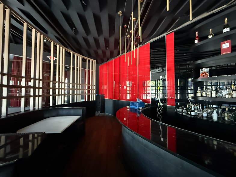 More Photos Of 801 S Pointe Dr, Miami Beach Apartments For Sale